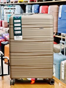 چمدان مسافرتی Partner مدل PR2301