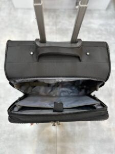 داخل چمدان خلبانی Pierre Cardin مدل PN2606