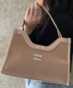 حمل کیف دستی زنانه MIU MIU مدل 975