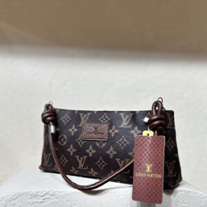کیف دوشی چرم زنانه GUCCI مدل 4957