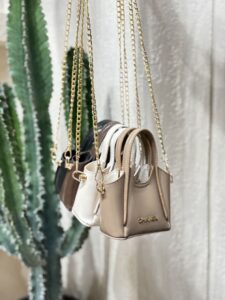 نمای کیف دوشی دستی CHANEL مدل 472
