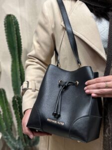 استایل کیف دوشی دستی MICHAEL KORS مدل 476